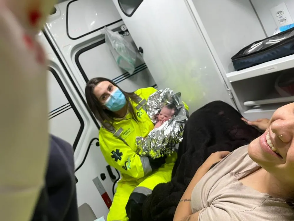 Isabela nasceu dentro da ambulância da EPR Iguaçu durante o trajeto para o Hospital Universitário, em Cascavel.