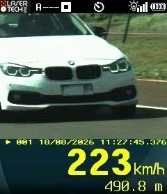 Radar portátil da PRF registrou automóvel a 223 km/h no quilômetro 270 da BR-163. Foto: Divulgação/PRF