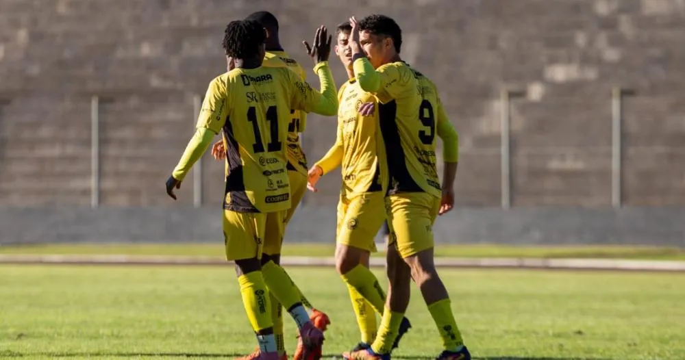 Cascavel venceu o Azuriz por 2 a 1 no Estádio Olímpico Regional, no último amistoso antes da Copa Paraná.