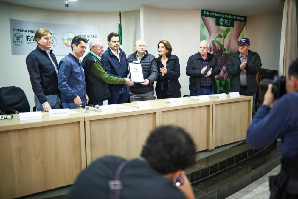 Lideranças do setor produtivo apresentaram demandas da região Oeste durante reunião no Sindicato Rural de Cascavel.