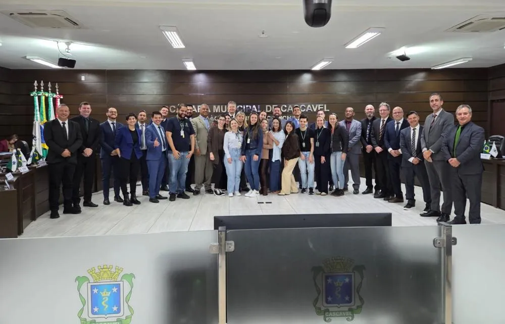 Projeto prevê bolsas de R$ 3 mil para casos que exigem cuidados intensivos.