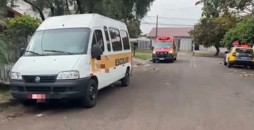 Menino de 5 anos é esquecido em van escolar em Cascavel