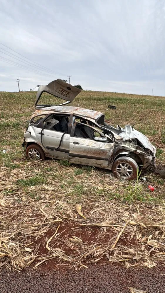 PR-239: condutor morre após ser ejetado durante capotamento