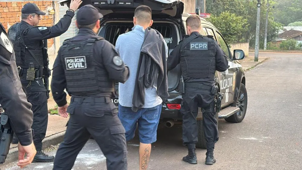 Polícia Civil cumpriu seis mandados durante operação que investiga homicídio ocorrido em Cascavel.