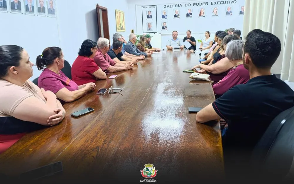 Representantes de entidades parceiras participaram da reunião de organização da Oktoberfest 2026.