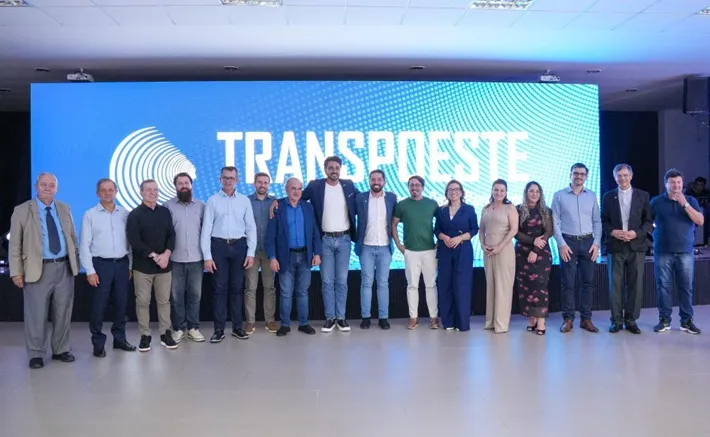 Lançamento da Transpoeste 2027 reuniu autoridades, empresários e representantes do setor de transporte em Cascavel.