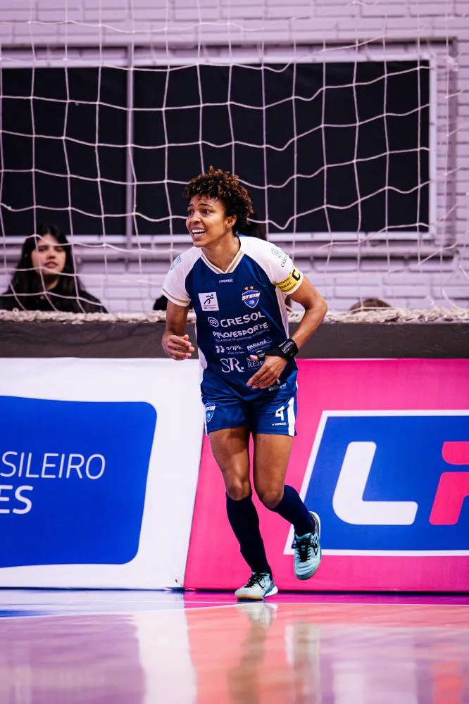 Luana Rodrigues transforma trajetória no futsal em títulos pelo Stein