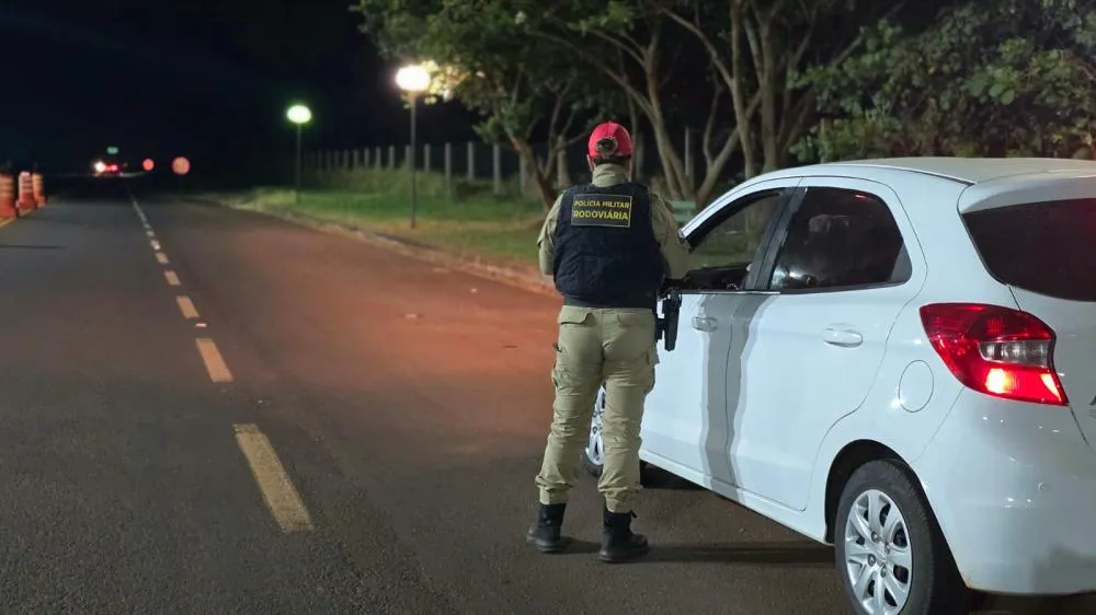 Nove motoristas foram autuados após recusarem o teste do bafômetro.