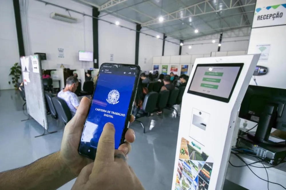 Setor de serviços foi o principal responsável pela geração de empregos em Toledo no ano.