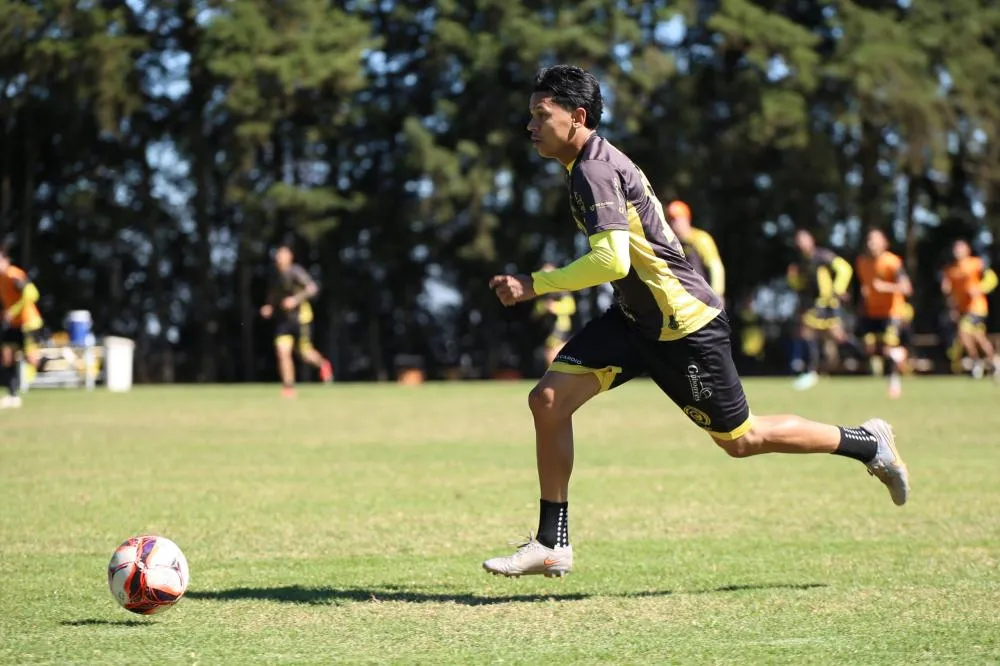 Serpente busca a primeira vitória na Copa Paraná após derrota para o Foz do Iguaçu na estreia.