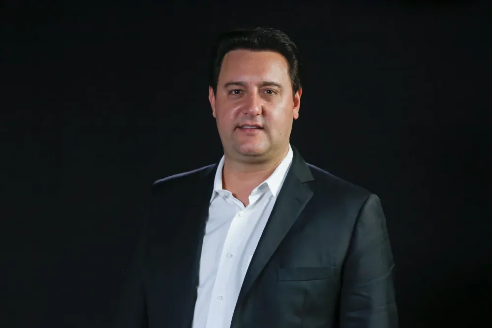 Governador do Paraná aparece com a segunda maior aprovação entre 16 estados avaliados pelo instituto.