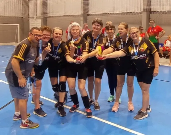 Nova Santa Rosa conquistou o título feminino da peteca no Circuito Oeste dos Jogos de Integração do Idoso.