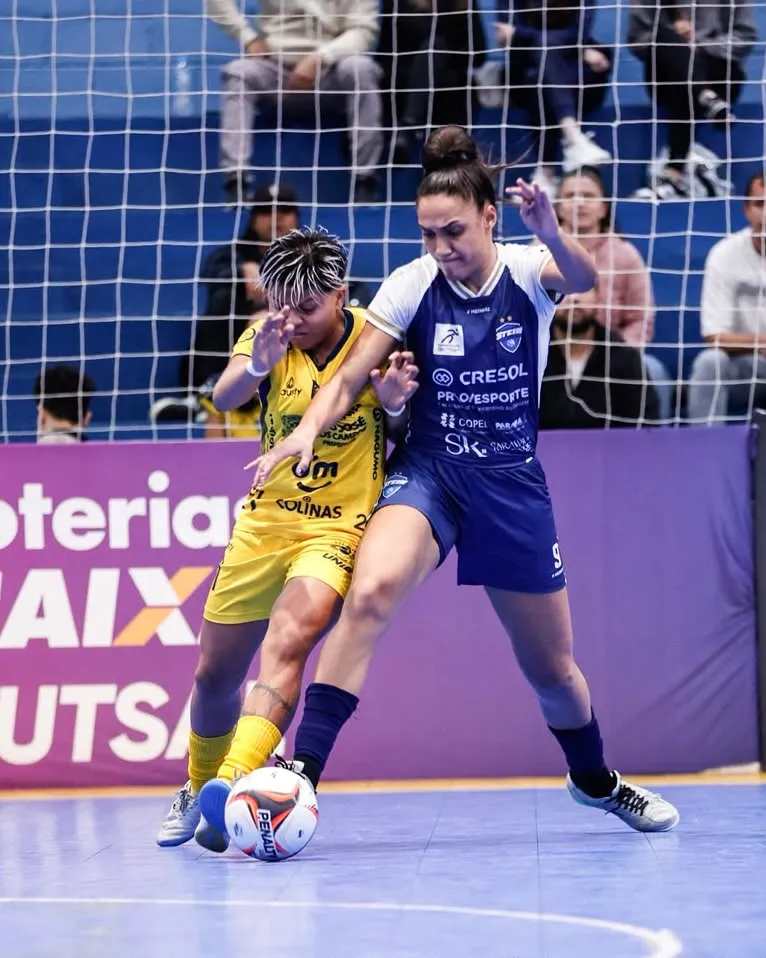Equipe cascavelense busca a classificação para a semifinal diante da torcida, no Ginásio da Neva.