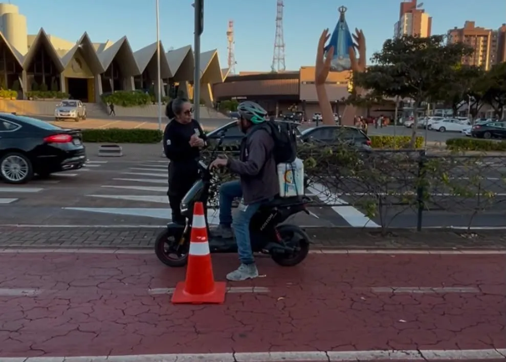 Agentes vão fiscalizar regras de circulação e equipamentos de mobilidade individual em diferentes pontos de Cascavel.