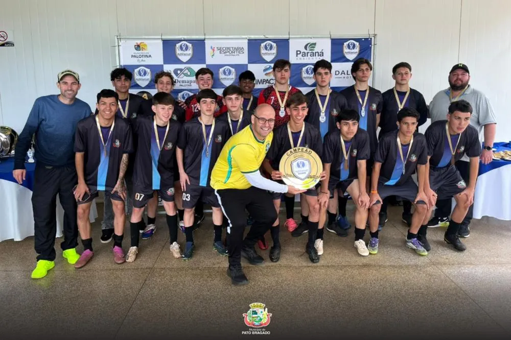 Equipe Sub-17 de Pato Bragado conquistou o título da 2ª ASFUCA Cup, em Palotina.