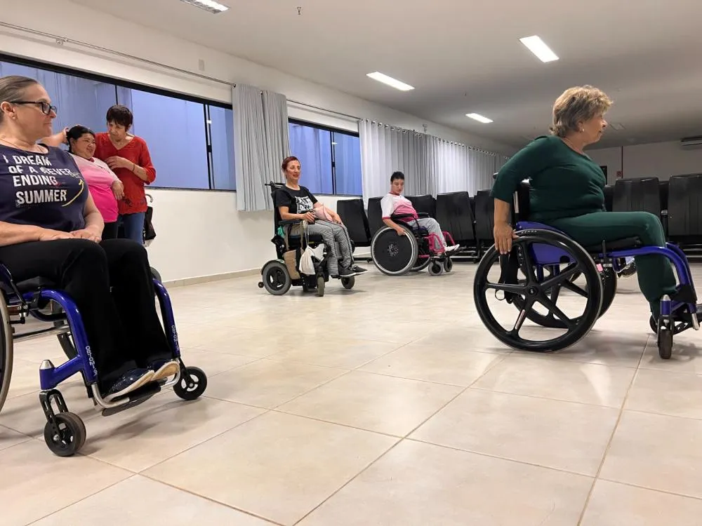 Programação reúne atletas, artistas e profissionais no simpósio, campeonato e Brasil Inclusive Dance.