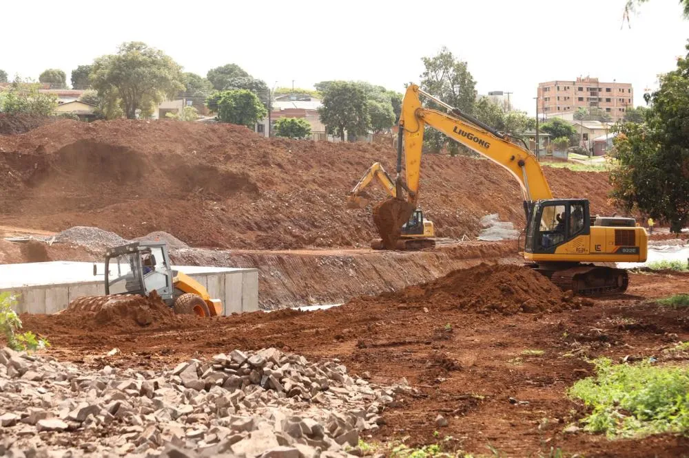 Obras do Ecopark Oeste avançam e mudam trânsito no Santa Cruz