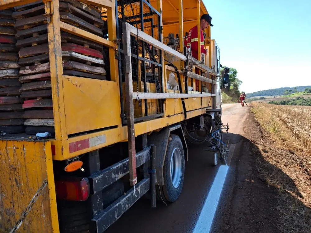 Rodovia entre Marechal e Pato Bragado recebe nova pintura