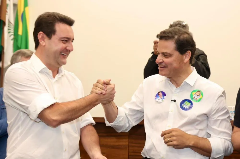 Ratinho Junior defendeu Sandro Alex como candidato à sucessão no Governo do Paraná durante evento neste domingo (20).