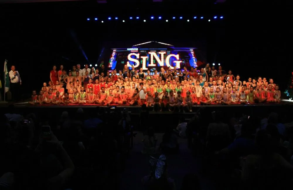 Espetáculo de Ginástica Rítmica abre oficialmente o Natal da Família 2025 em Nova Santa Rosa