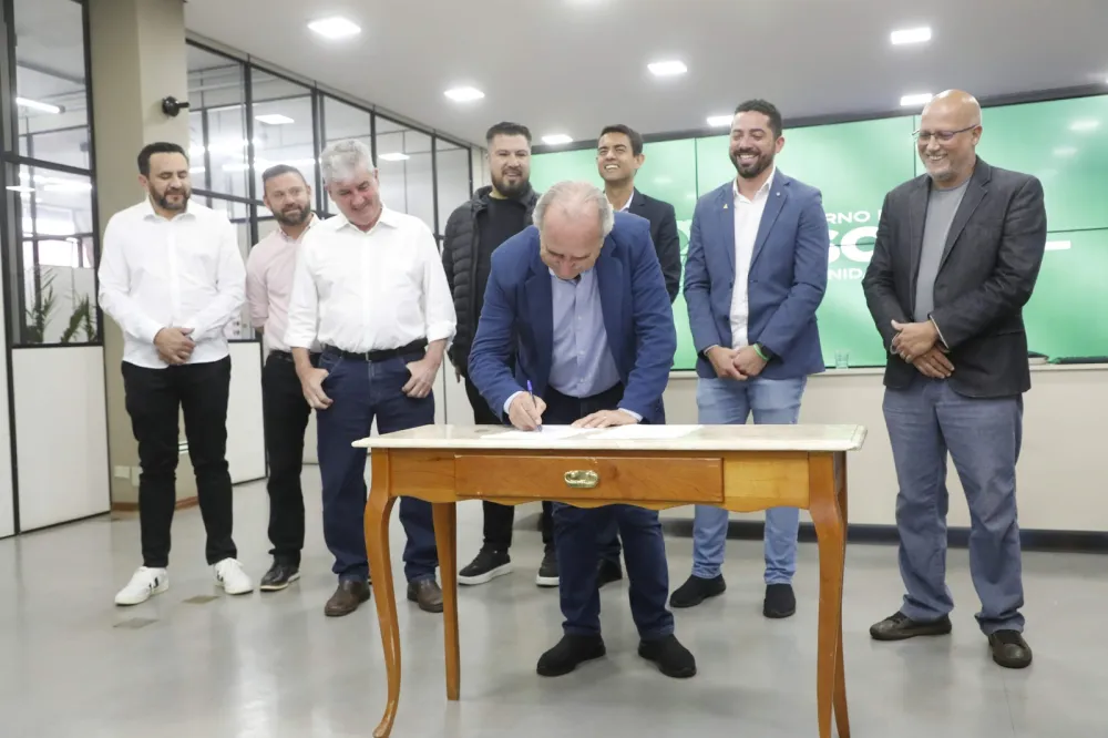 Pavimentação em Juvinópolis terá investimento de R$ 3,96 milhões e incluirá drenagem e acessibilidade.