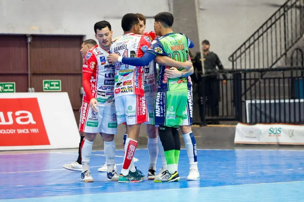 Serpente Tricolor busca a classificação para as quartas de final do Campeonato Paranaense Série Ouro.