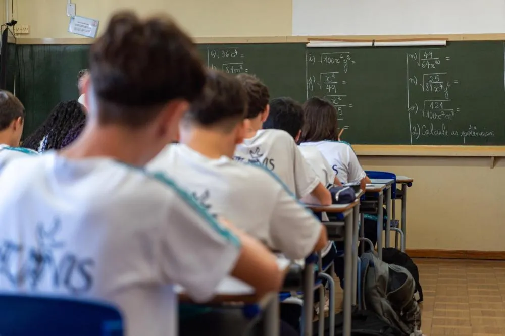 Paraná tem menor atraso escolar do país no Ensino Médio