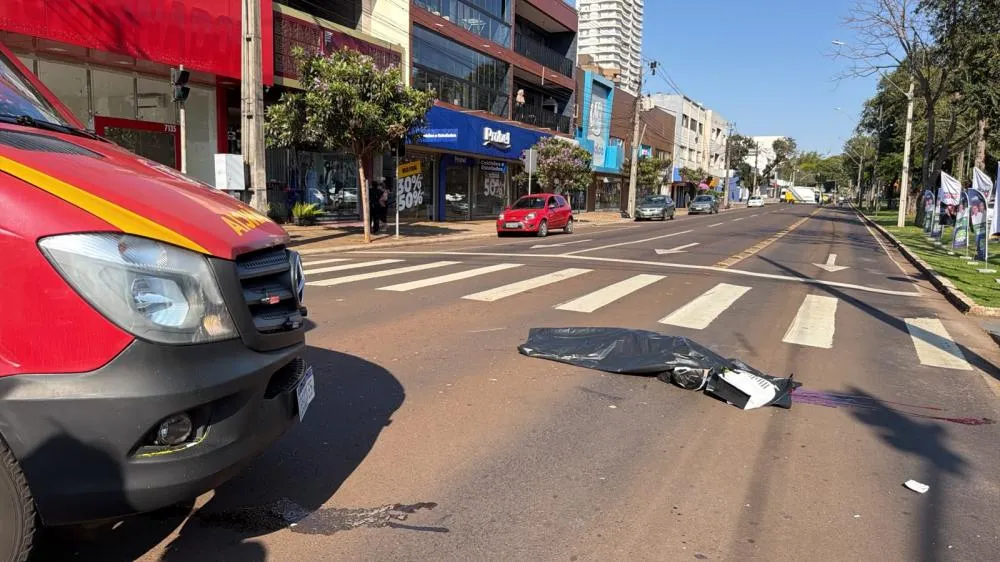 Colisão aconteceu no cruzamento da Avenida Brasil com a Rua Salgado Filho.