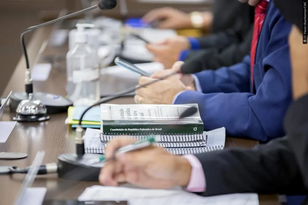 Vereadores vão escolher presidente, vice-presidentes e secretários que conduzirão o Legislativo.