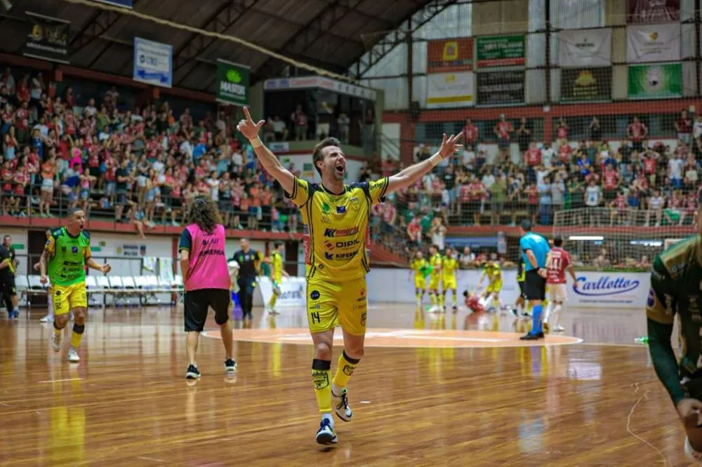 Jaraguá empata com Atlântico e avança às finais da LNF 2025