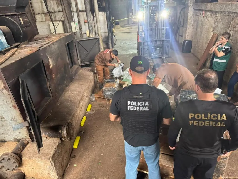 Entorpecentes, incluindo maconha, cocaína e haxixe, foram destruídos em uma empresa no Oeste do Paraná.
