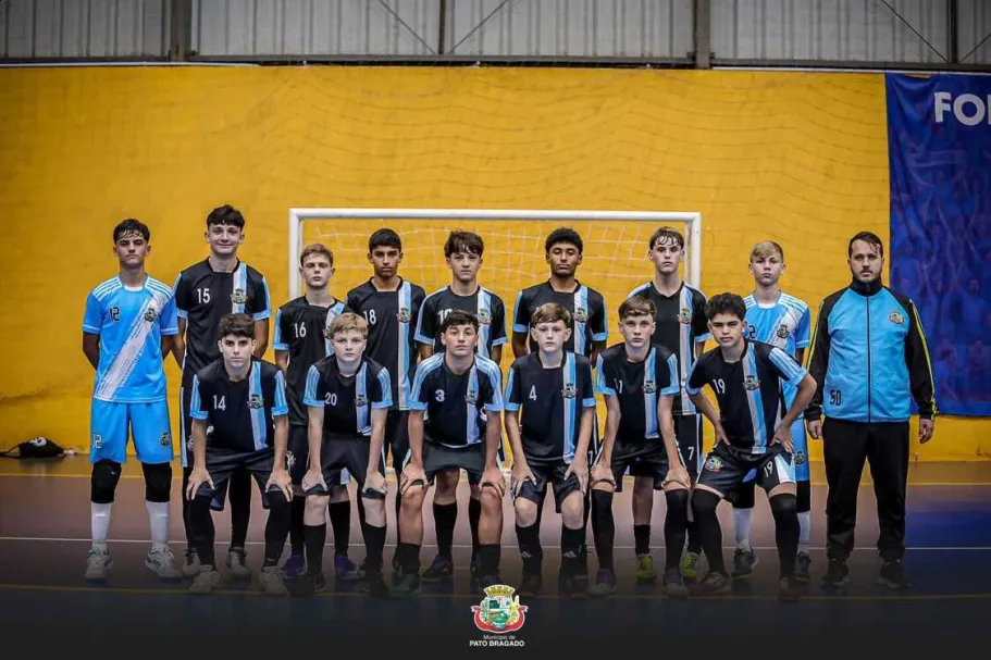 Equipe sub-14 de Pato Bragado classificada para a próxima fase da Série Ouro. Foto: Divulgação/Prefeitura de Pato Bragado.