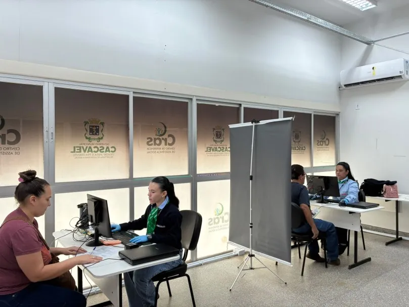 Atendimento para emissão da nova identidade nos Cras de Cascavel. Foto: Prefeitura de Cascavel.