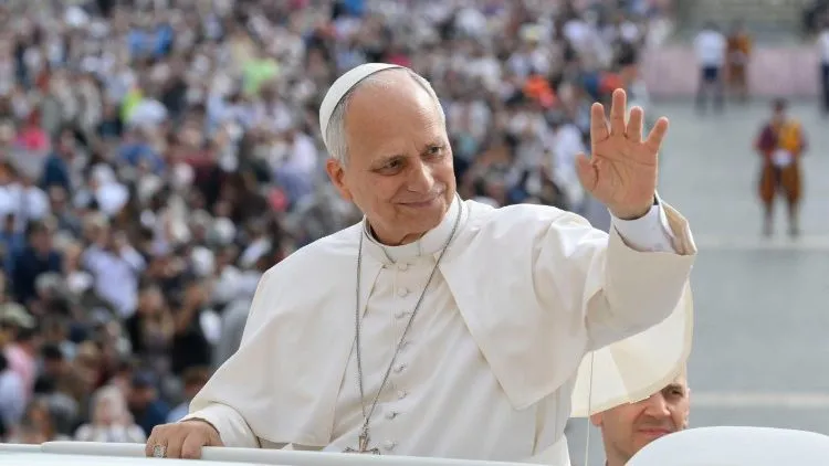 Papa Leão retira parte do pulmão e recebe diagnóstico de câncer