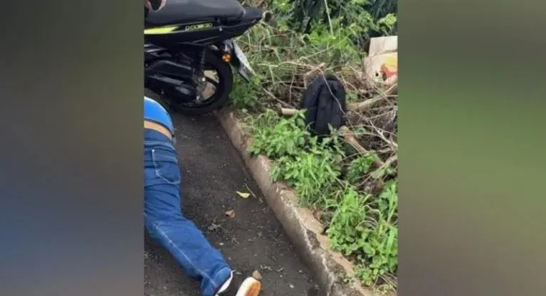 Suspeito de esfaquear três pessoas foi localizado pela Polícia Militar e encaminhado à Delegacia da Polícia Civil.
