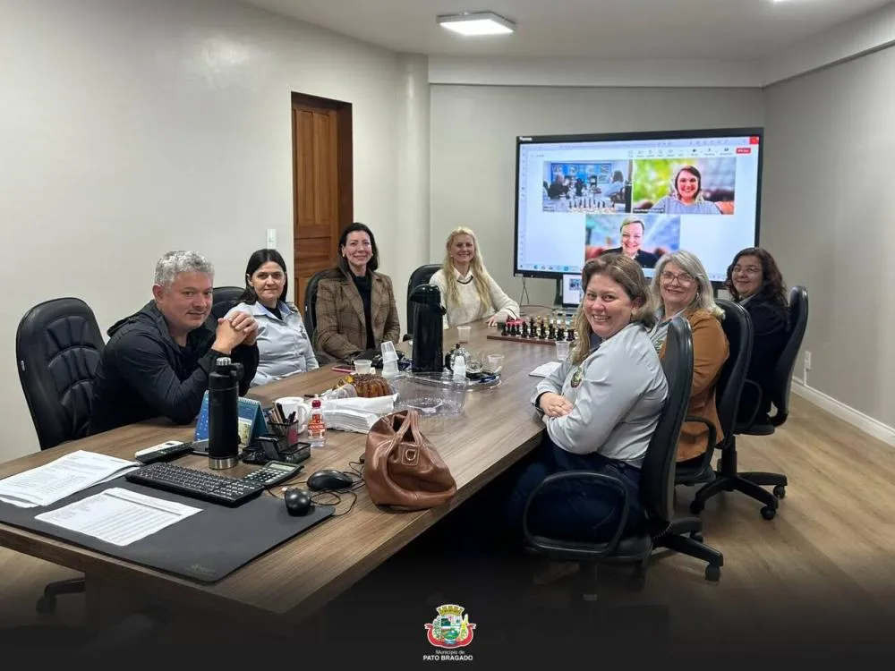 Iniciativa conta com parceria da Fiep e prevê encaminhamento de candidatos para processos seletivos.