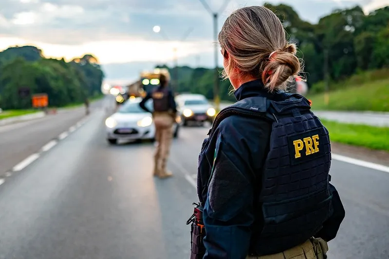 Operação Finados busca prevenir acidentes e reforçar a segurança viária durante o feriado prolongado.