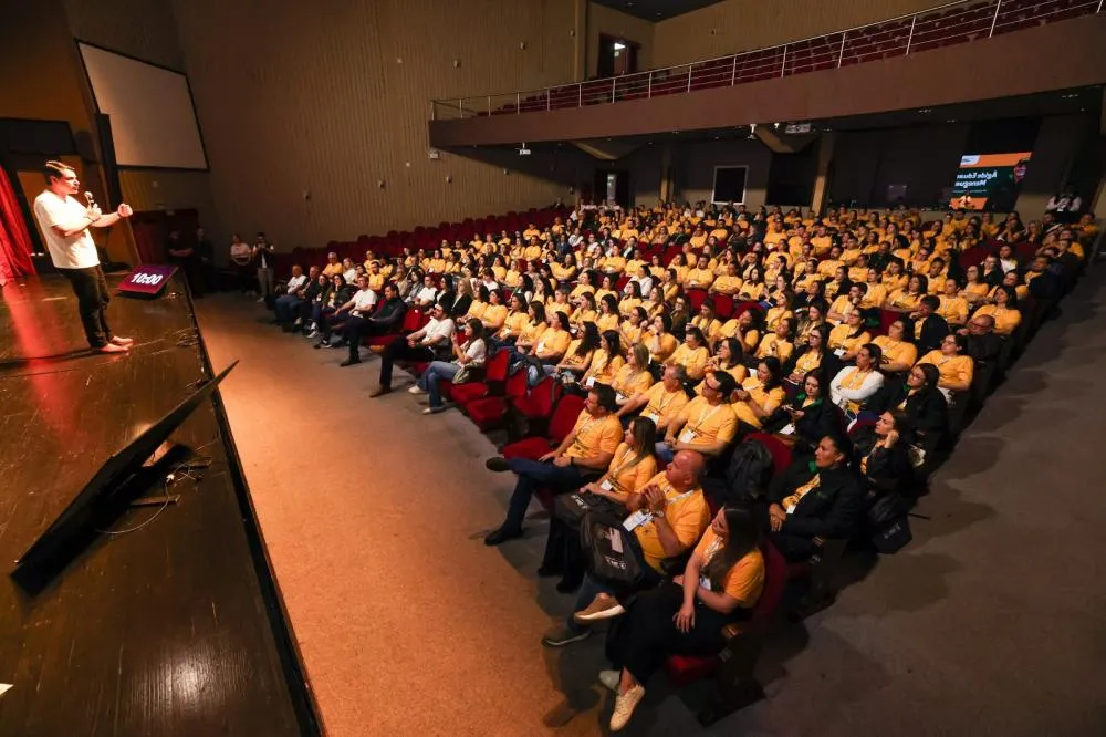 Cursos abordam gestão, liderança, legislação e atendimento aos produtores rurais.