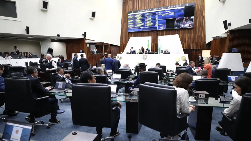 Assembleia reforça combate ao cigarro eletrônico e exige novas placas de proibição em locais públicos e privados 