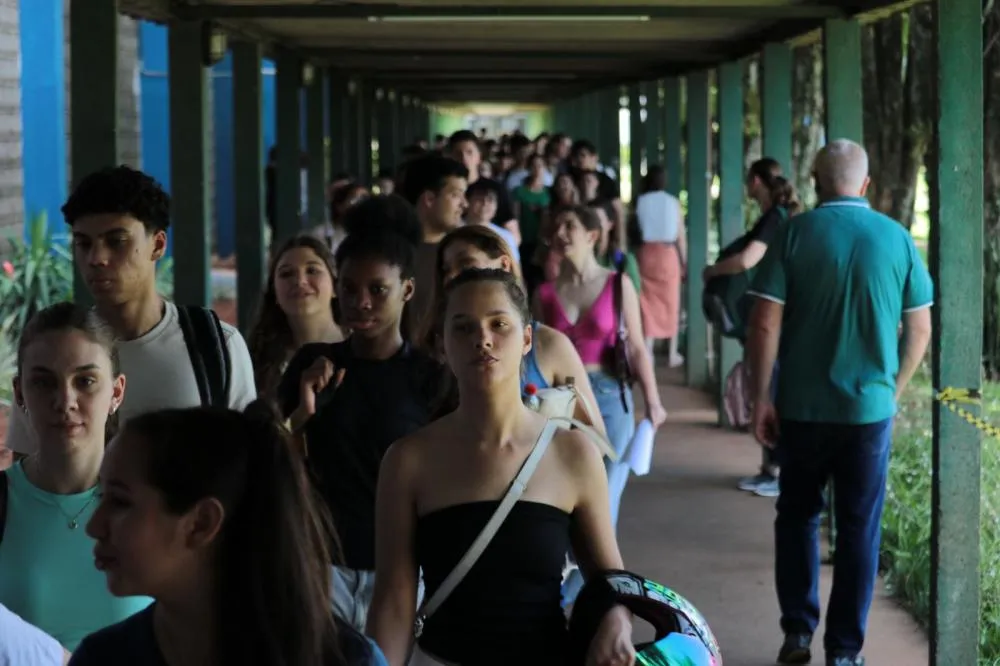 Vestibular Unioeste reúne milhares de  candidatos em todo o Paraná