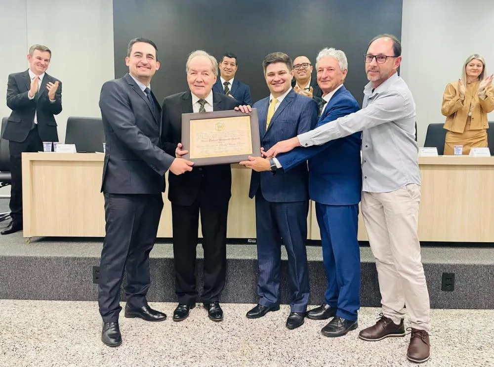 Doutor Hippi recebe título de Cidadão Honorário de Marechal Cândido Rondon