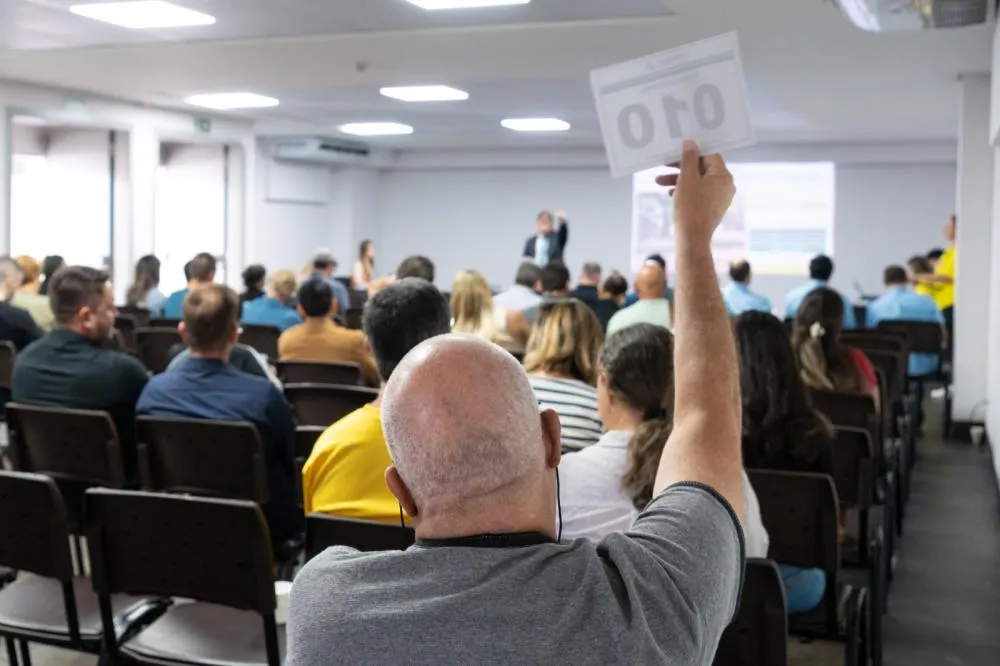 Leilão de casas da Itaipu comercializa quase R$ 21 milhões