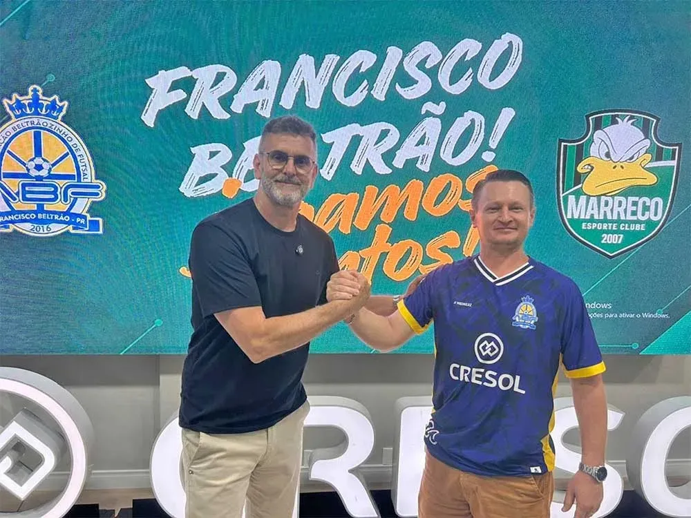 Jeverson Mezzalira e Luiz Sérgio Lavarda, presidentes de ABF e Marreco: união de forças pelo futsal de Francisco Beltrão. | Foto: Jornal de Beltrão