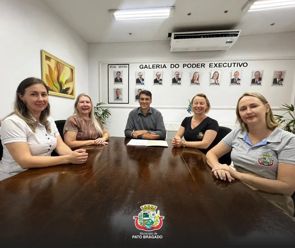 Pato Bragado empossa novas diretoras da rede municipal de ensino