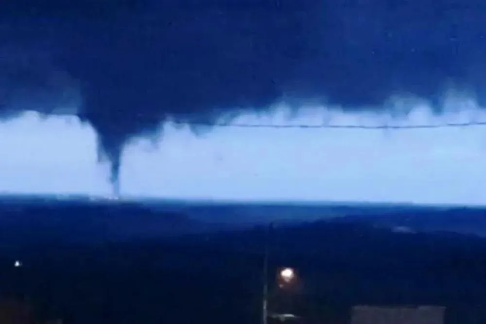 Simepar confirma tornado F1 após ventos fortes e nuvens funil em Mercedes