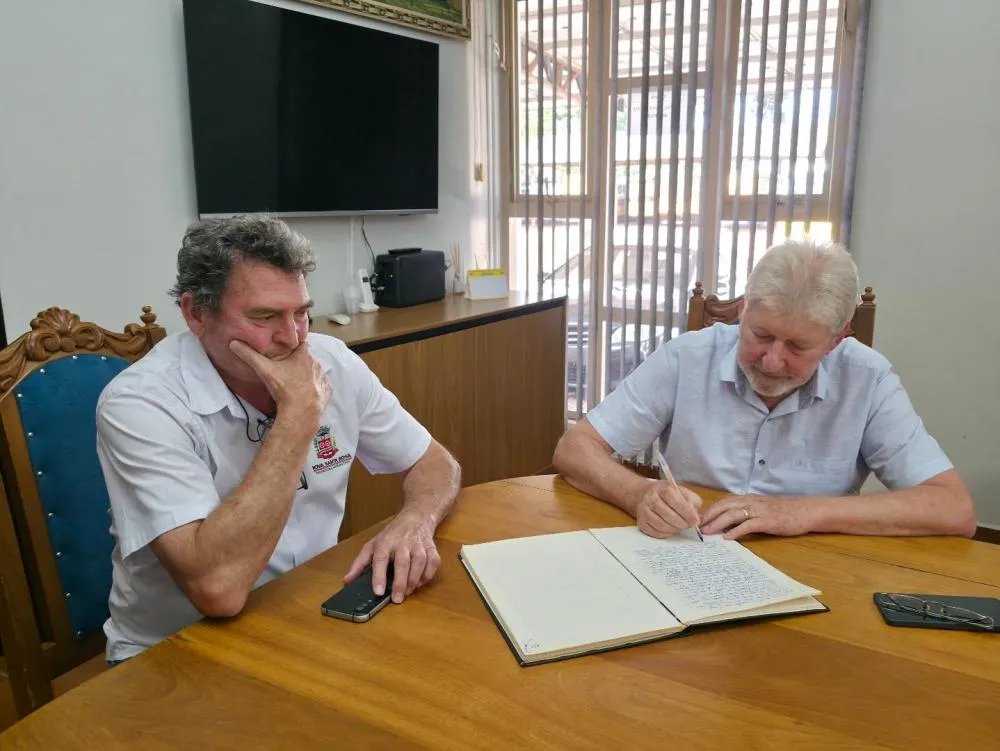 Após período de férias, Lari Hitz reassume a Prefeitura de Nova Santa Rosa