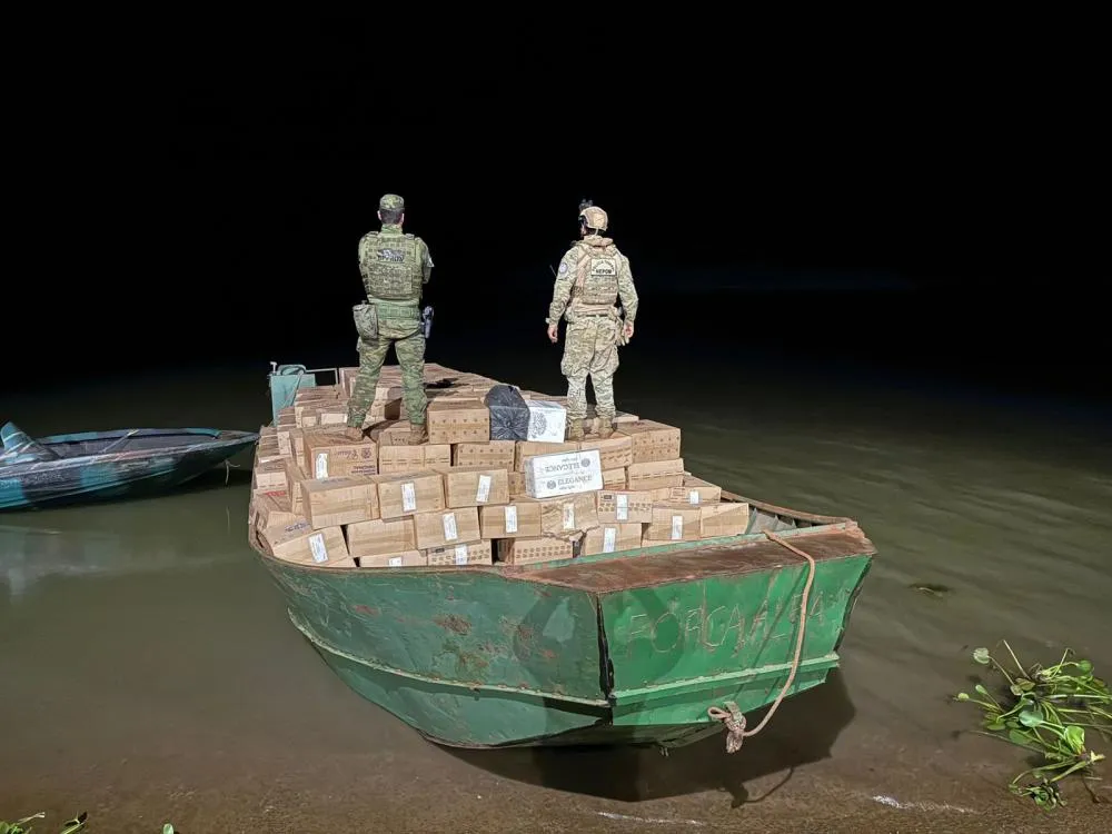 PF e BPFRON apreendem mais de mil caixas de cigarros em duas ações no Oeste do Paraná