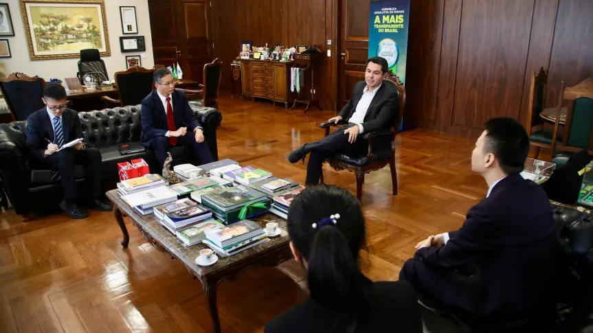 Presidente da Assembleia Legislativa recebe cônsul-geral da China para São Paulo, Paraná, Santa Catarina e Rio Grande do Sul