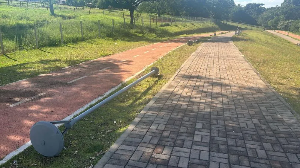 Furto de fios segue fora de controle e causa novo prejuízo em espaço público de Cascavel