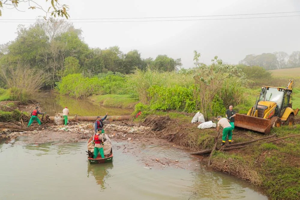 Secretaria de Meio Ambiente inicia limpeza do Rio Quati nesta quinta-feira
